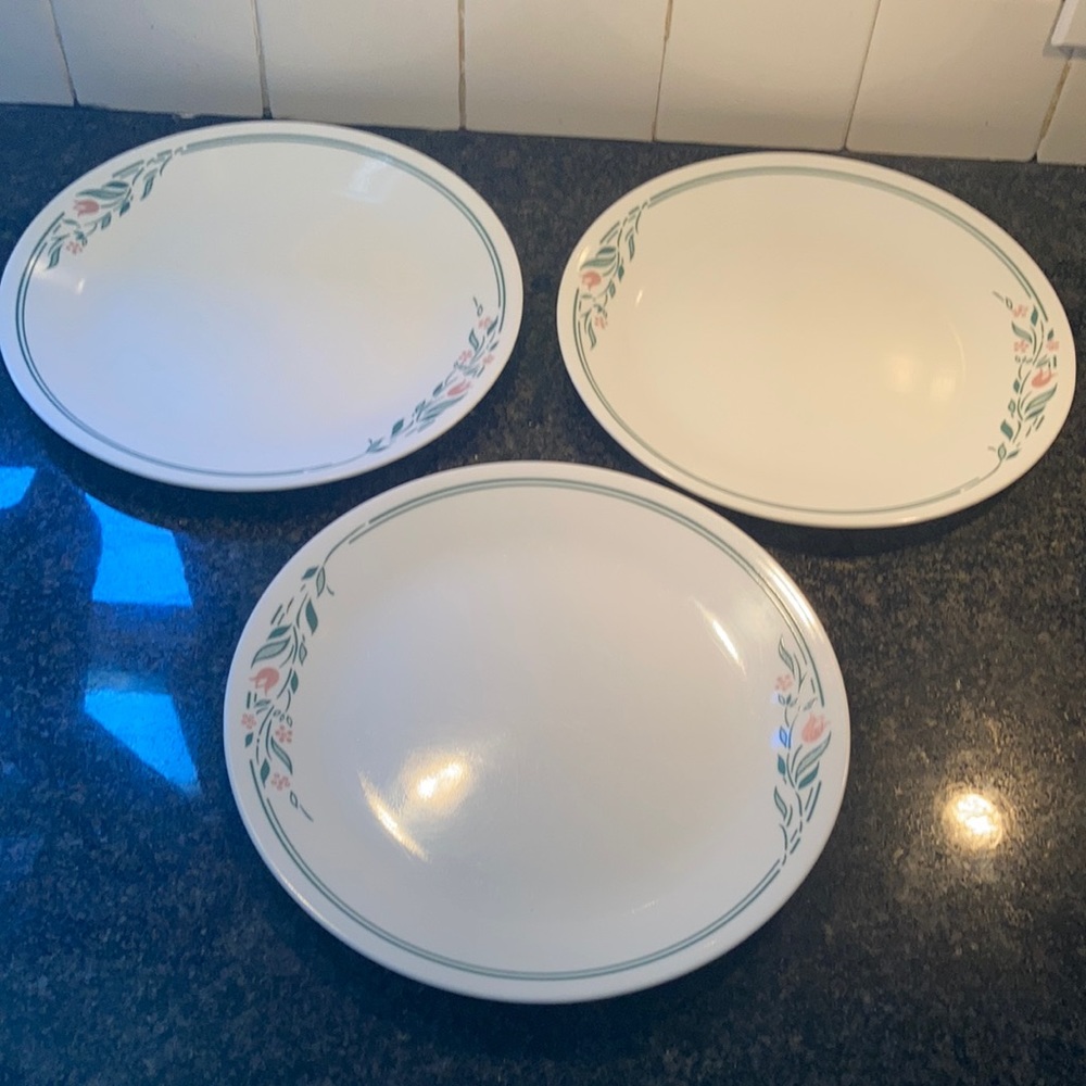 3pc Vintage Rosemarie Tulip Corelle Dinner Plates